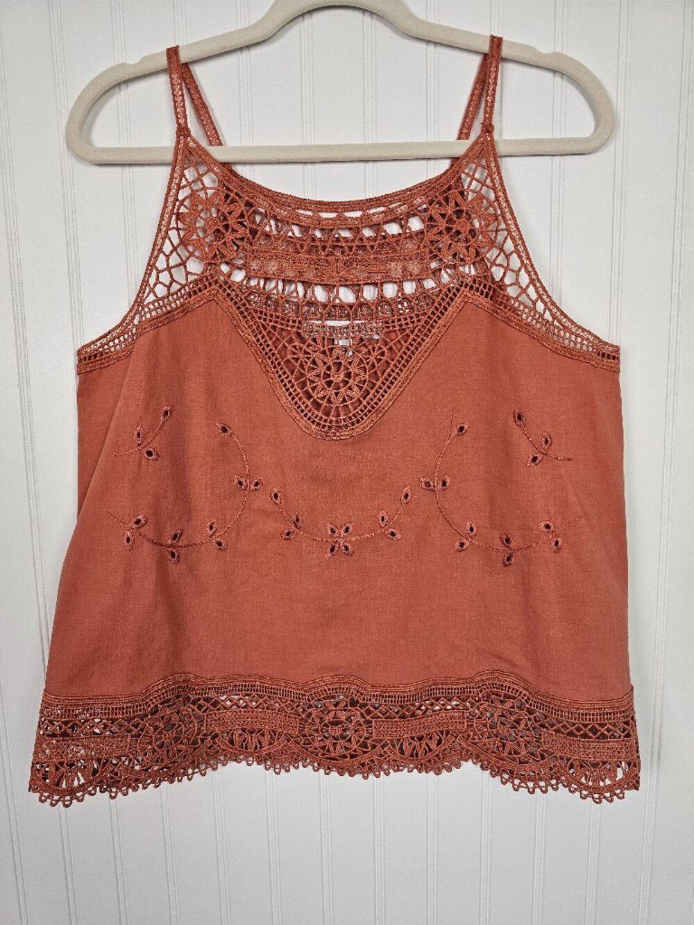 Beyond the Radar Rust Crochet Lace Embroidered Tank Top Size Large 100% Cotton